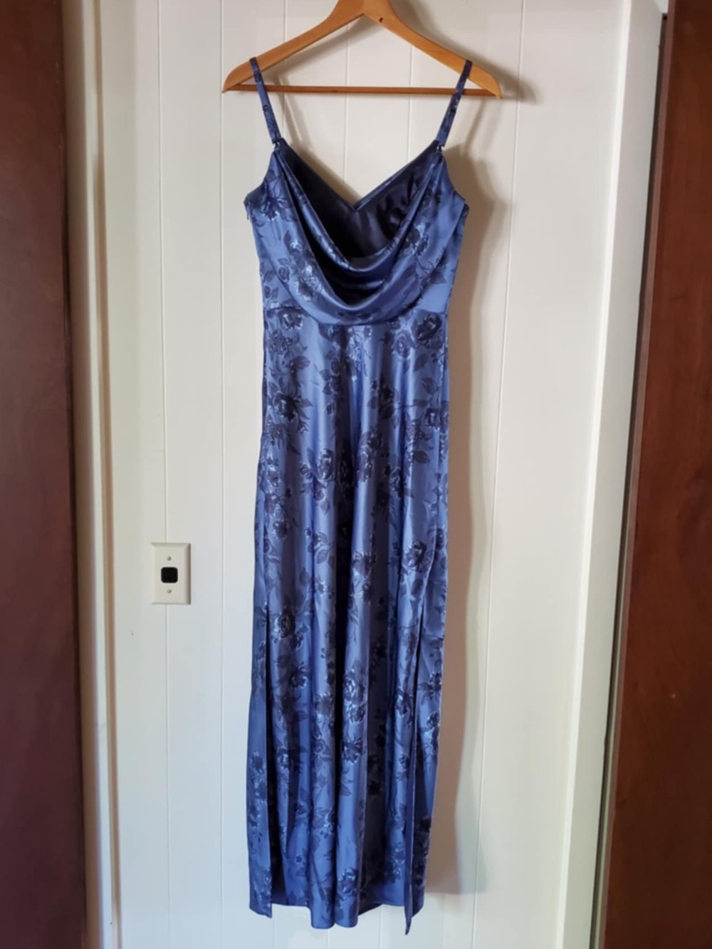 Revelry Nadia Satin Dress Indie Blue Bouquet Size 4 - Picture 10 of 14